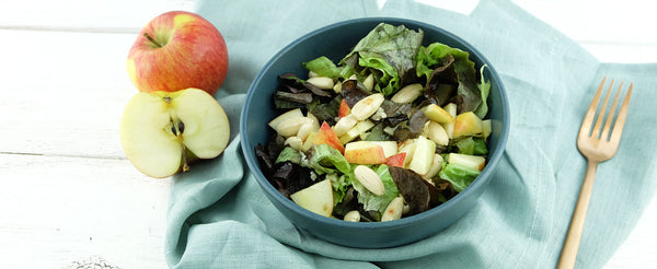 Apfelsalat mit Knoblauch-Dressing