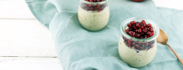 Weiße Schoko-Dattel-Mousse
