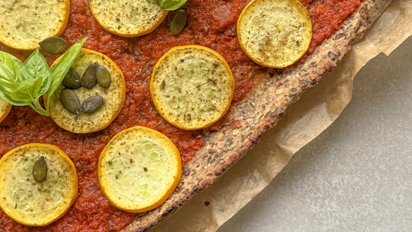 Zucchini-Pizza mit Körnerboden